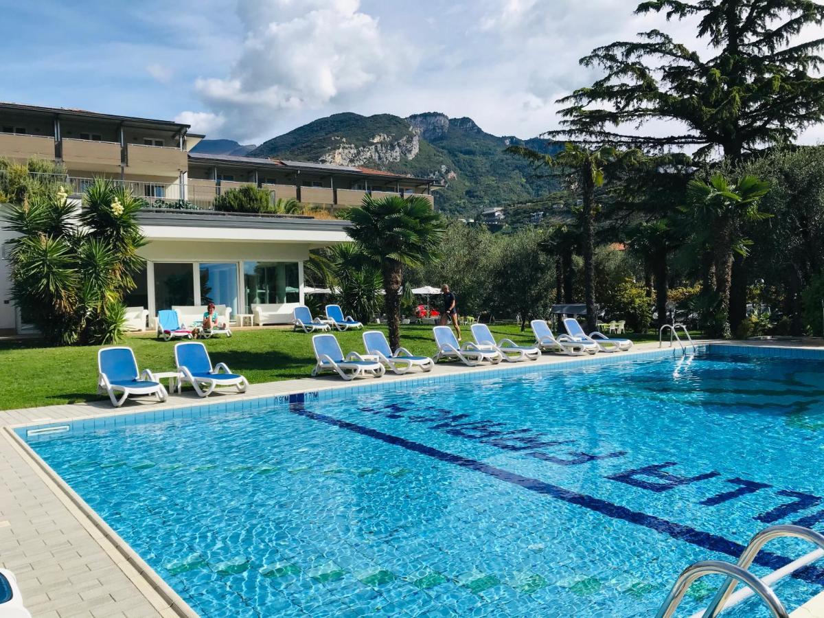 Villa Franca Nago-Torbole Exterior photo