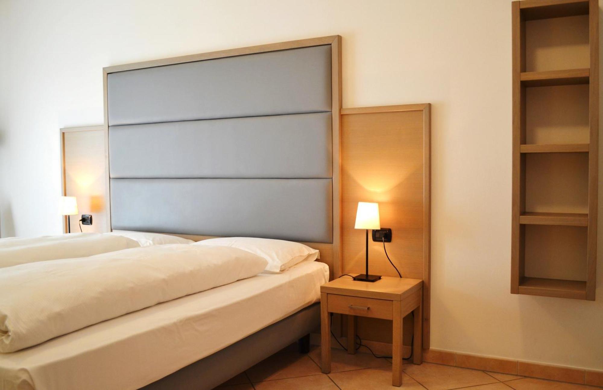 Villa Franca Nago-Torbole Room photo