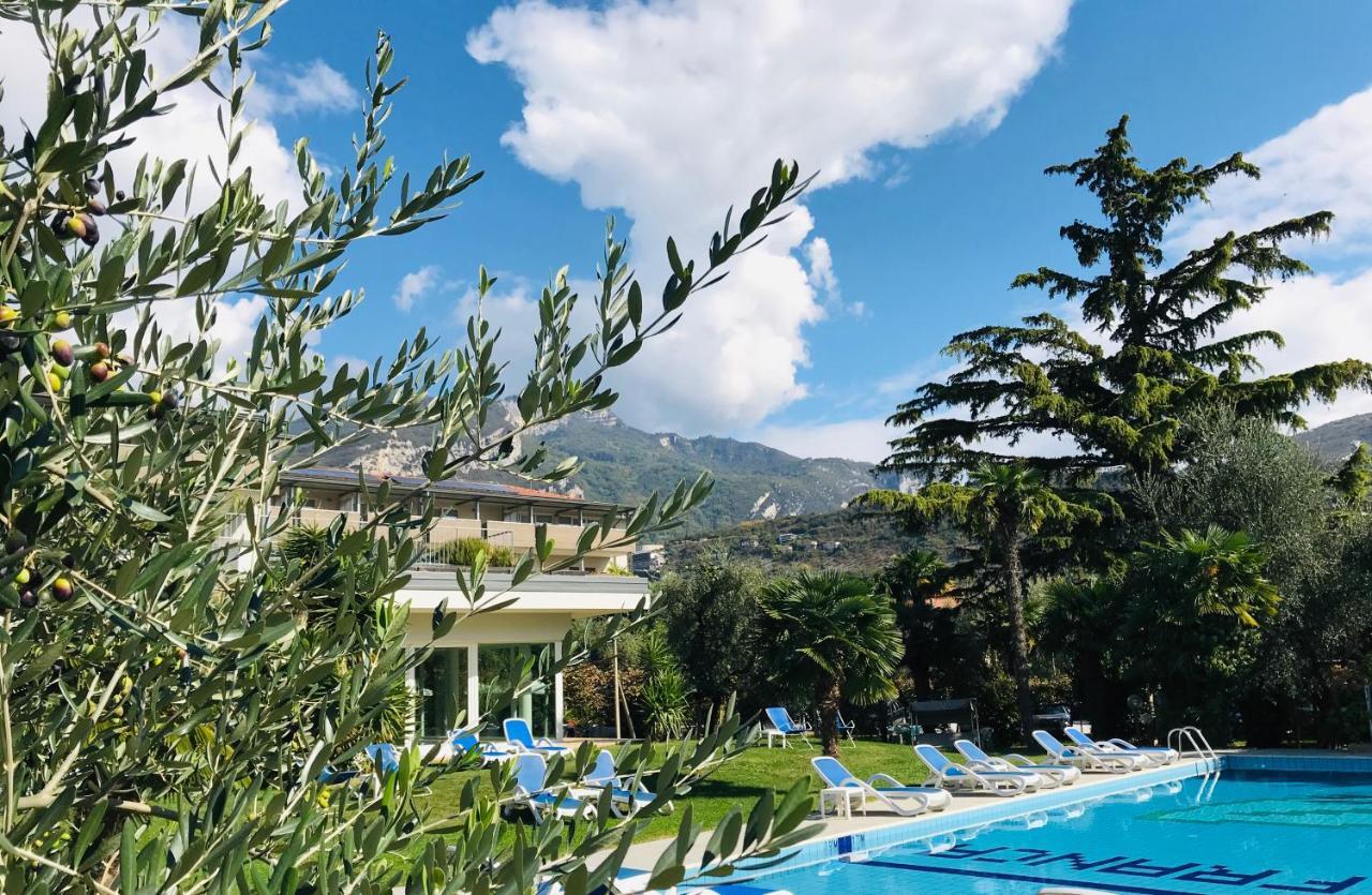 Villa Franca Nago-Torbole Exterior photo